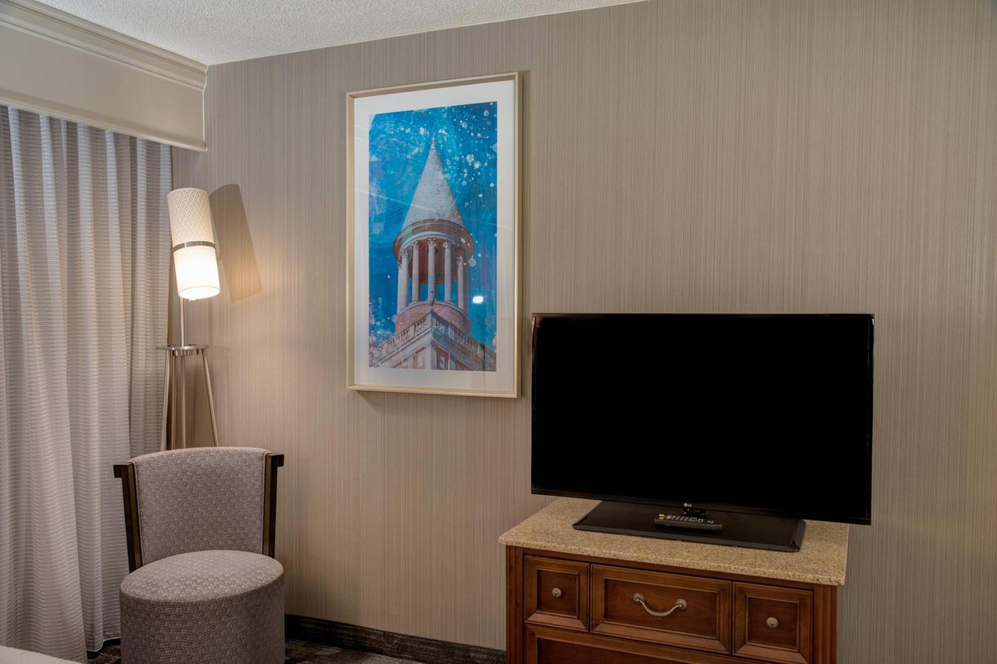 Hotel Courtyard Chapel Hill Esterno foto