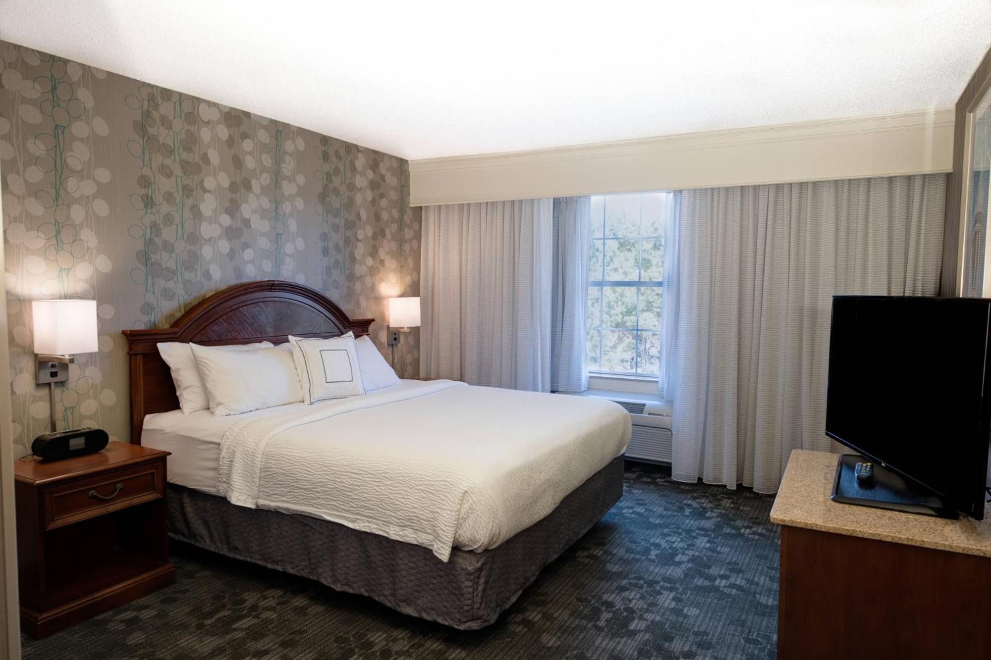 Hotel Courtyard Chapel Hill Esterno foto